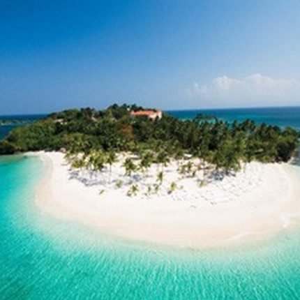Barcardi Island auf der Halbinsel Samana