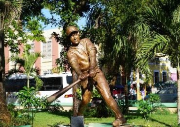 La Romana Statue