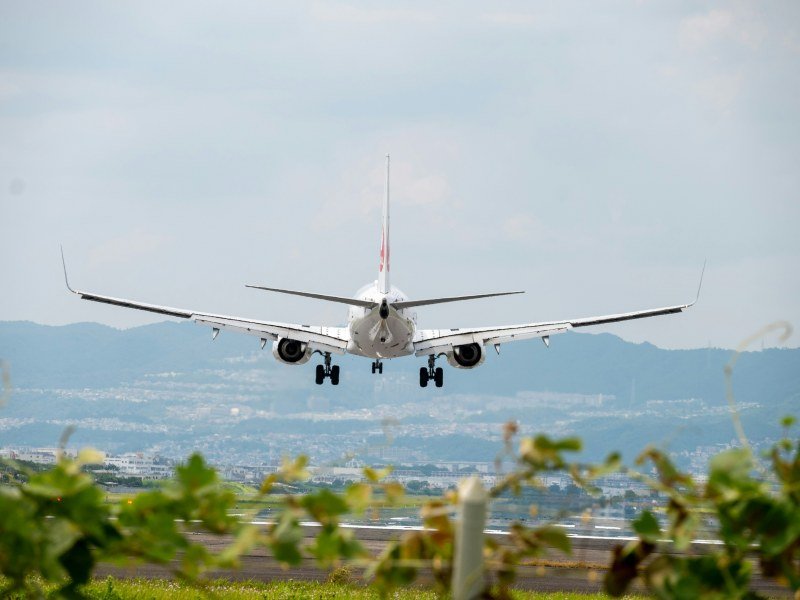 Flugkosten und Anreise